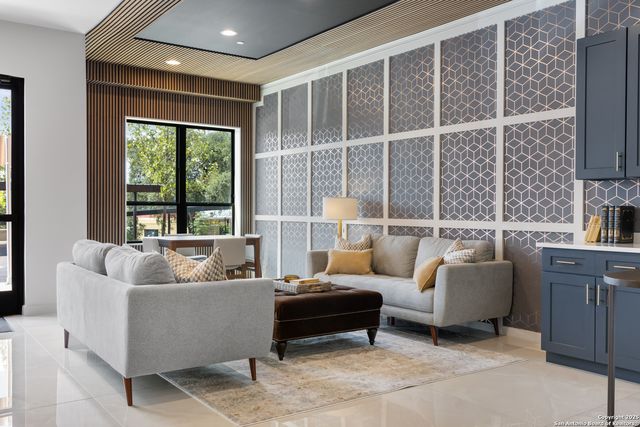 10899 S Hausman Rd 204, San Antonio, TX 78249