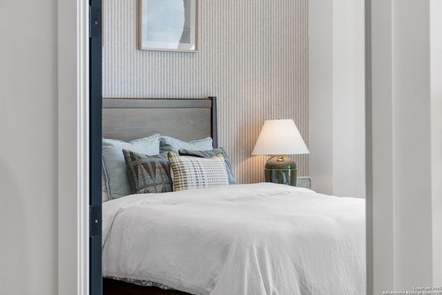 10899 S Hausman Rd 204, San Antonio, TX 78249