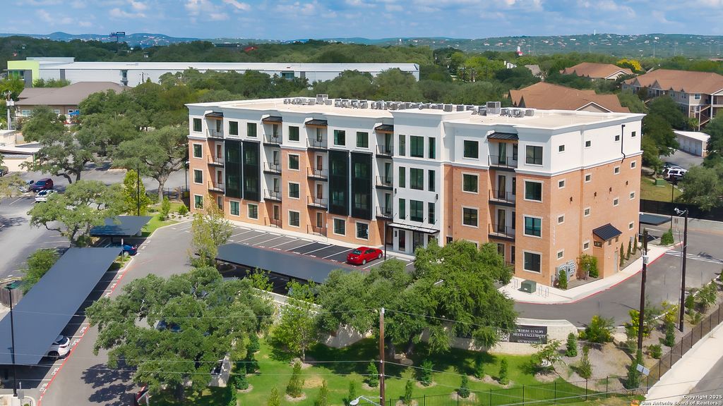 10899 S Hausman Rd 204, San Antonio, TX 78249