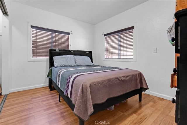 8810 MENLO Avenue, Los Angeles, CA 90044