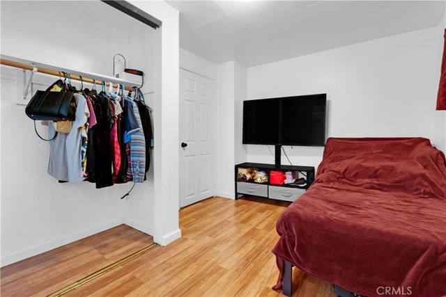 8810 MENLO Avenue, Los Angeles, CA 90044