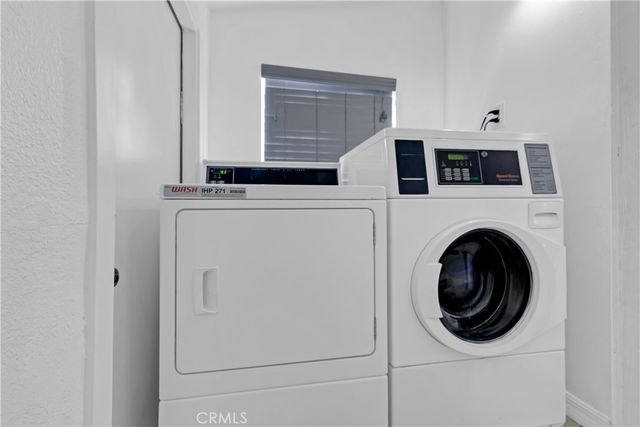 8810 MENLO Avenue, Los Angeles, CA 90044