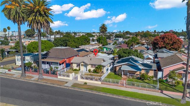 8810 MENLO Avenue, Los Angeles, CA 90044