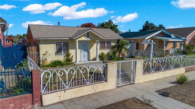 8810 MENLO Avenue, Los Angeles, CA 90044