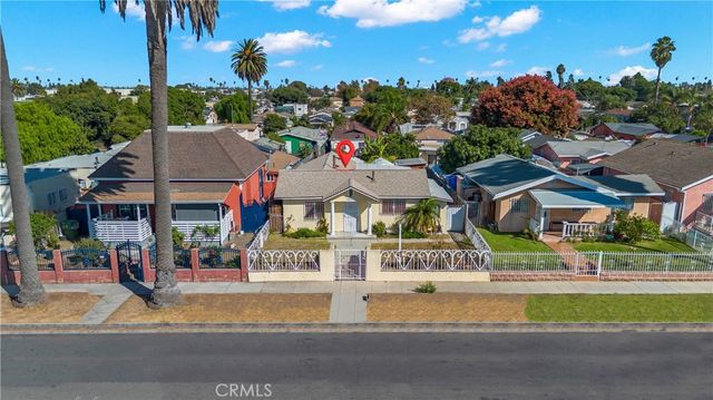 8810 MENLO Avenue, Los Angeles, CA 90044