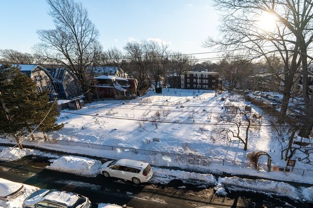 106 Paul Gore St 1, Boston, MA 02130