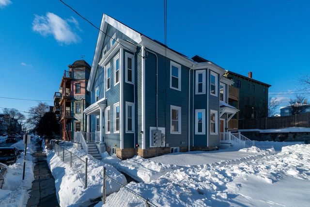 106 Paul Gore St 1, Boston, MA 02130