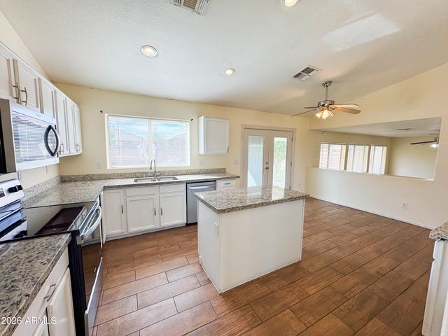 7417 W JONES Avenue, Phoenix, AZ 85043