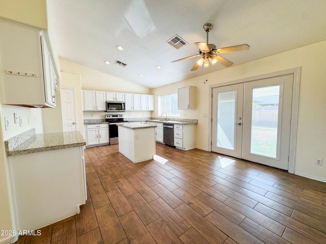 7417 W JONES Avenue, Phoenix, AZ 85043