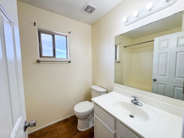 7417 W JONES Avenue, Phoenix, AZ 85043