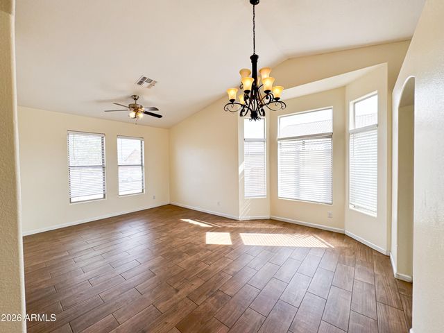 7417 W JONES Avenue, Phoenix, AZ 85043