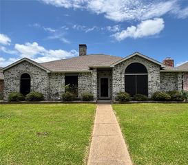 722 Big Thicket Trail, Mesquite, TX 75149