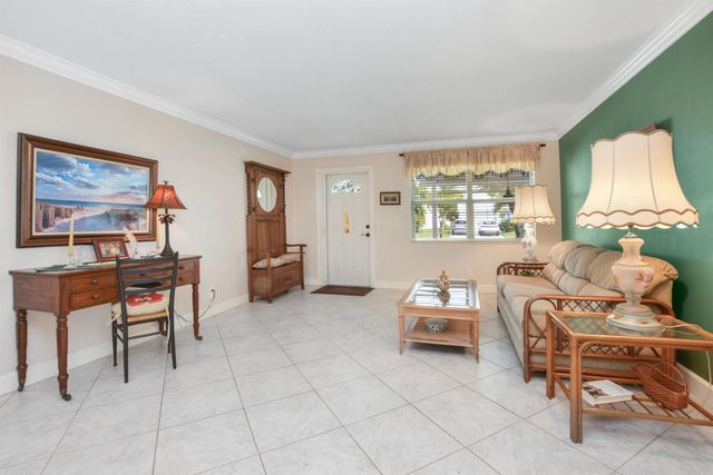 511 SW 18th Street, Boynton Beach, FL 33426