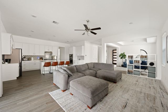 1621 Weavers BND, Georgetown, TX 78628