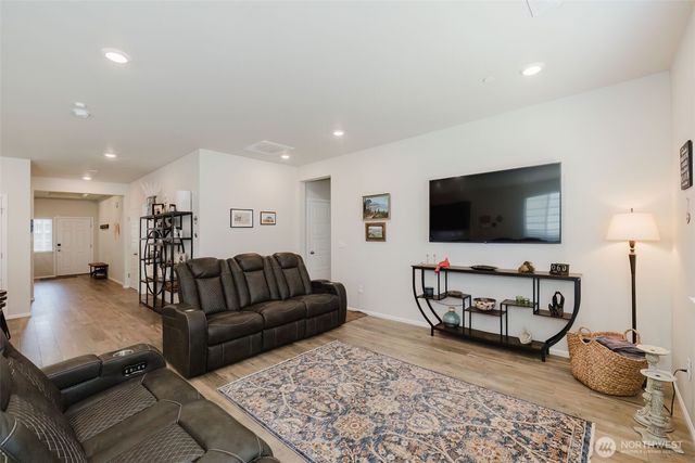 909 Timberline Avenue, Bremerton, WA 98312
