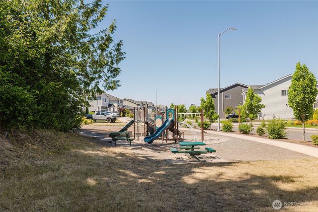 909 Timberline Avenue, Bremerton, WA 98312