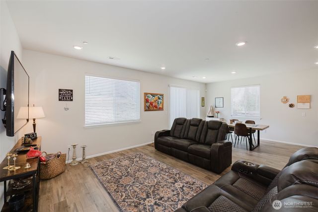 909 Timberline Avenue, Bremerton, WA 98312