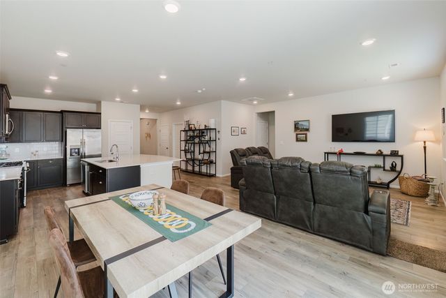 909 Timberline Avenue, Bremerton, WA 98312