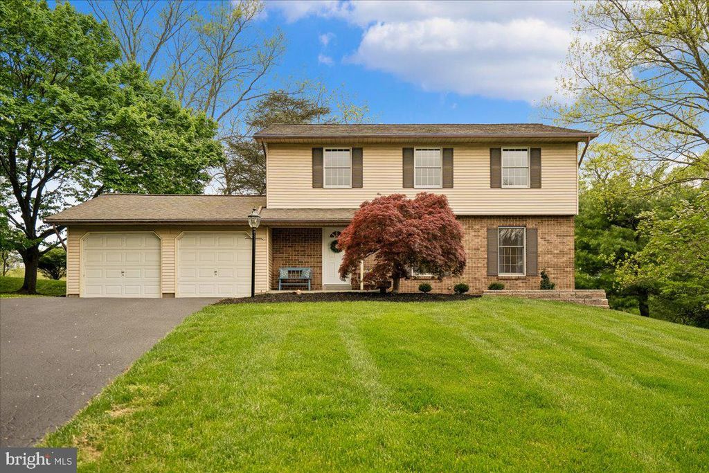 Image 1 of property listing at 4661 PALOMINO CT, Ellicott City, MD 21043