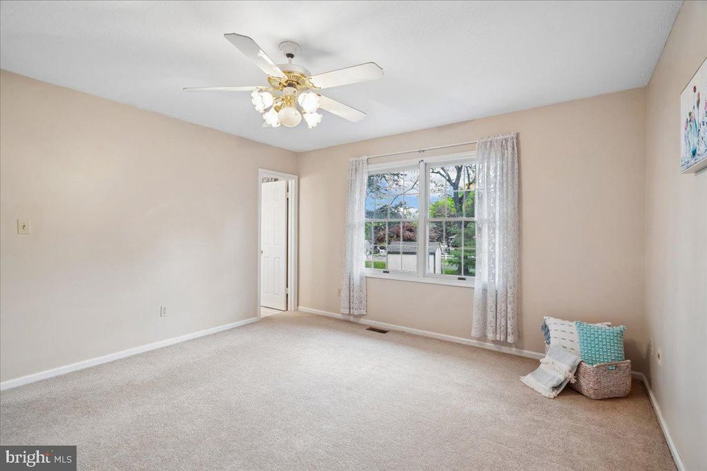 Image 27 of property listing at 4661 PALOMINO CT, Ellicott City, MD 21043