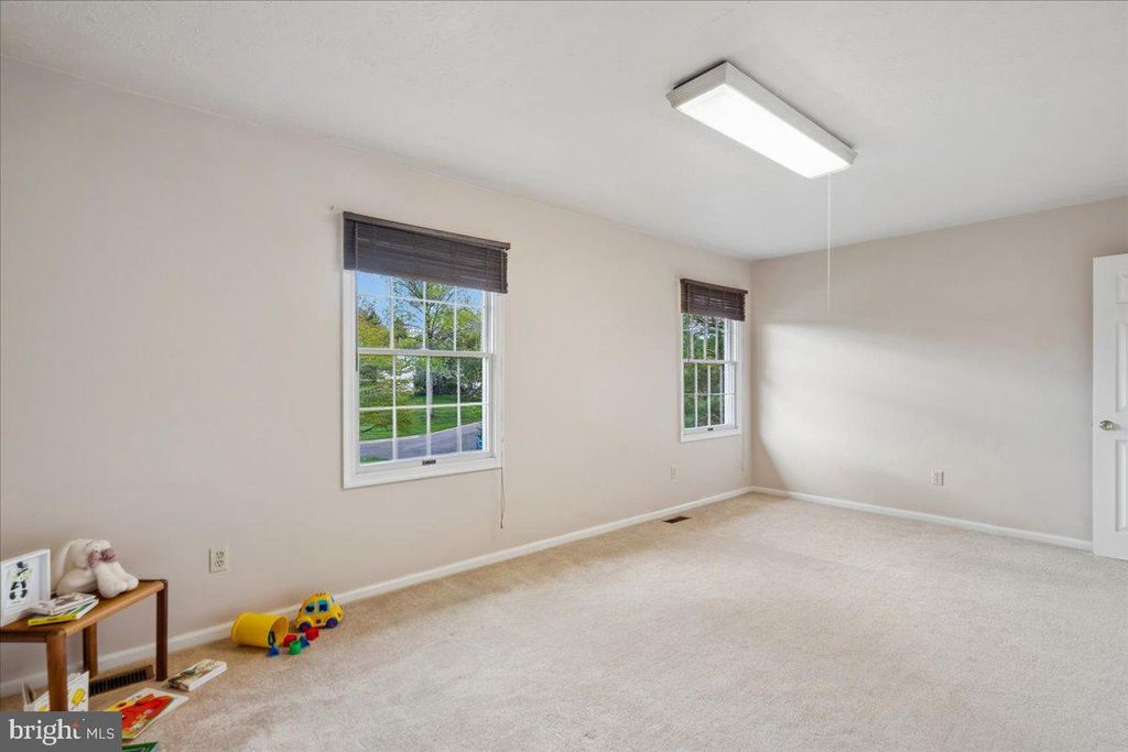 Image 34 of property listing at 4661 PALOMINO CT, Ellicott City, MD 21043