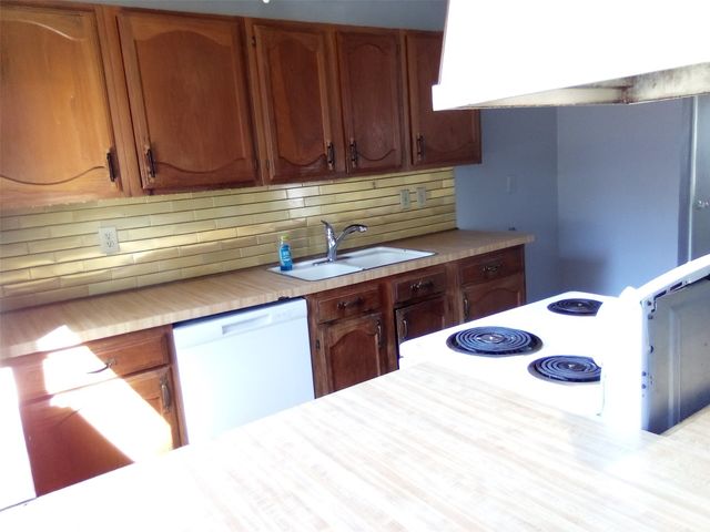 1817 Vine Drive, Garland, TX 75040