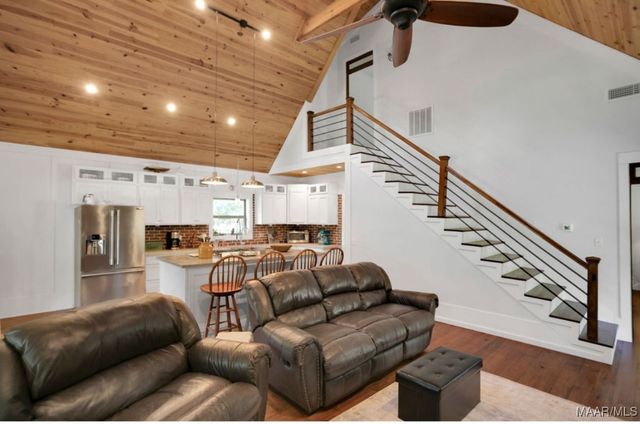 272 Briar Loop Road, Deatsville, AL 36022