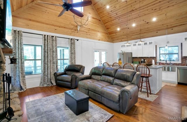 272 Briar Loop Road, Deatsville, AL 36022