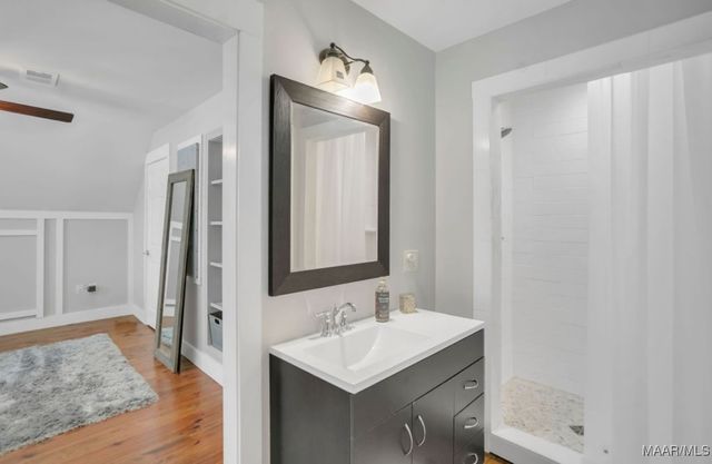 272 Briar Loop Road, Deatsville, AL 36022