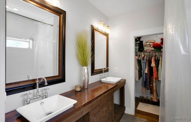 272 Briar Loop Road, Deatsville, AL 36022