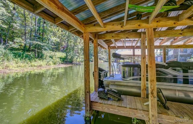 272 Briar Loop Road, Deatsville, AL 36022