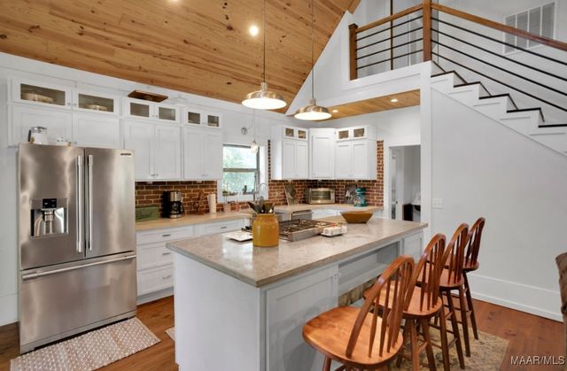 272 Briar Loop Road, Deatsville, AL 36022