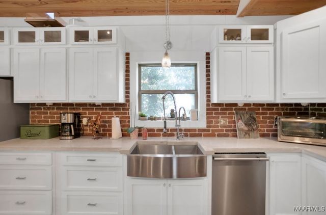 272 Briar Loop Road, Deatsville, AL 36022