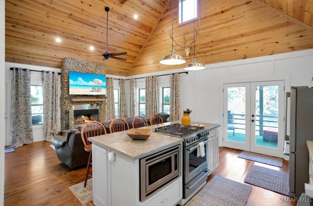 272 Briar Loop Road, Deatsville, AL 36022