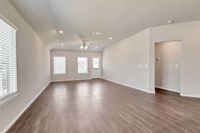 261 Gallant Front Trail, Magnolia, TX 77354