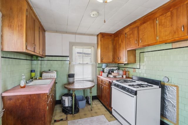 44 Elm Street, Quincy, MA 02169