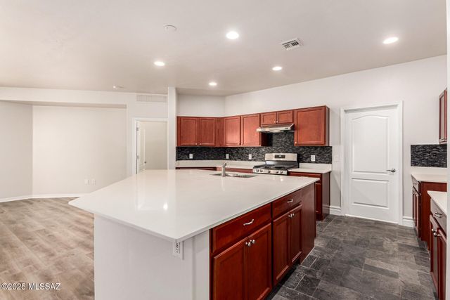 6829 S Cortazar Court, Tucson, AZ 85756