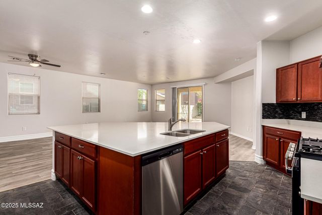 6829 S Cortazar Court, Tucson, AZ 85756