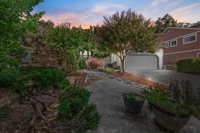 13284 Thistle Loop, Penn Valley, CA 95946
