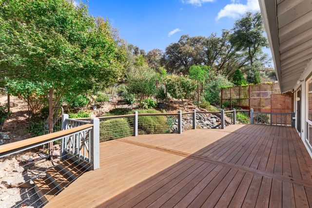 13284 Thistle Loop, Penn Valley, CA 95946