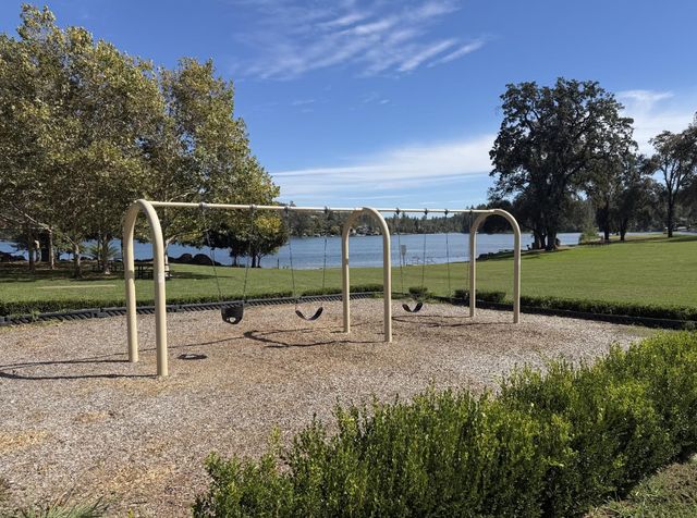 13284 Thistle Loop, Penn Valley, CA 95946