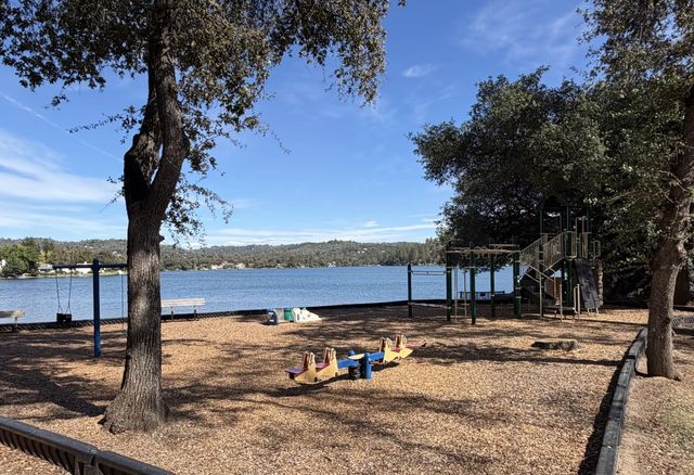 13284 Thistle Loop, Penn Valley, CA 95946