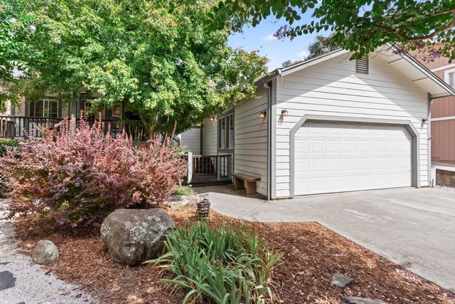 13284 Thistle Loop, Penn Valley, CA 95946