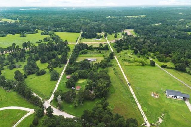 148 A Rogers Road, New Waverly, TX 77358