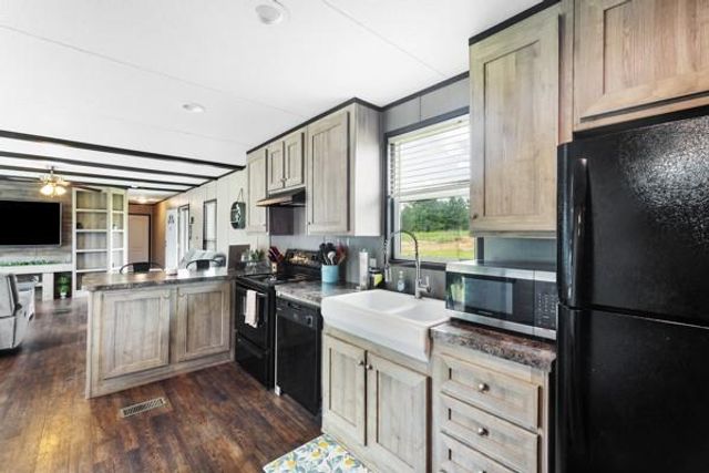 148 A Rogers Road, New Waverly, TX 77358