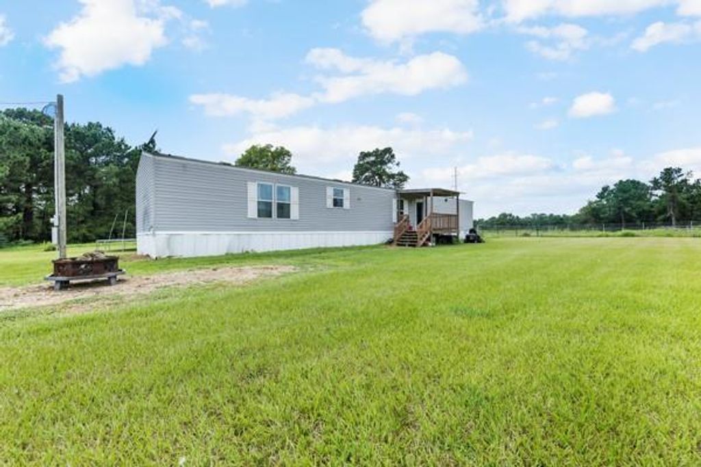 148 A Rogers Road, New Waverly, TX 77358