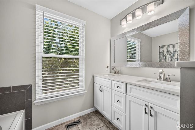 67 Old Chesapeake Drive, Wentzville, MO 63385