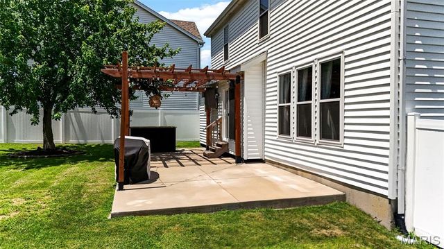 67 Old Chesapeake Drive, Wentzville, MO 63385