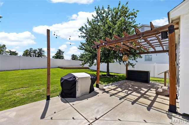 67 Old Chesapeake Drive, Wentzville, MO 63385