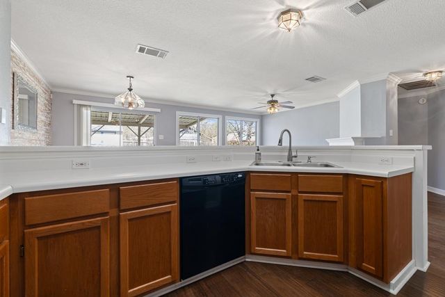 808 Minturn LN, Austin, TX 78748